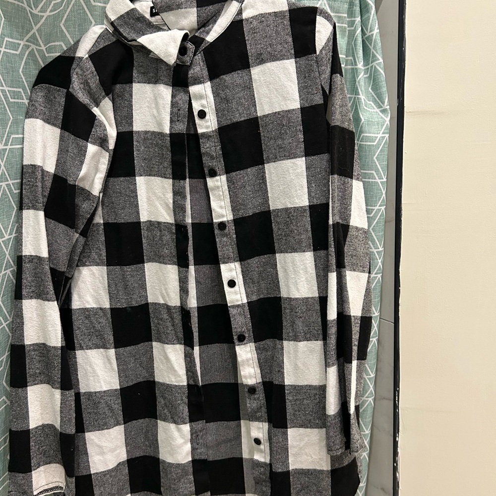 SHEIN Black and White Plaid Men's Shirt